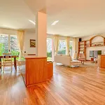 Apartmán Aspromonte Lakeside - Garden Retreat *