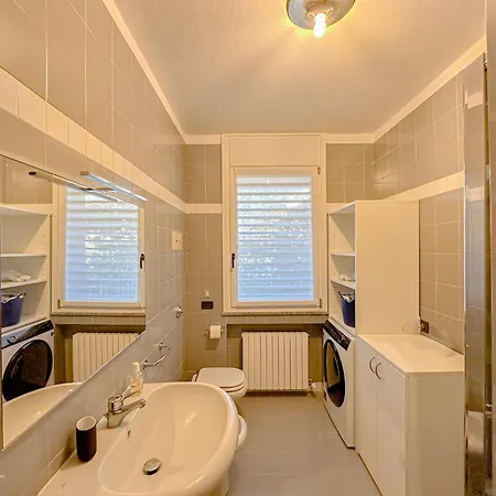 Aspromonte Lakeside - Garden Retreat