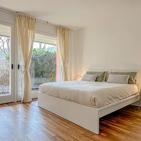 Aspromonte Lakeside - Garden Retreat *