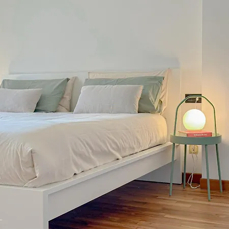 Aspromonte Lakeside - Garden Retreat