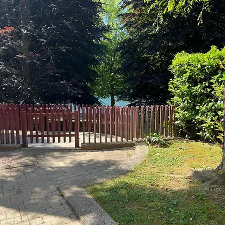 Aspromonte Lakeside - Garden Retreat شقة ليكو