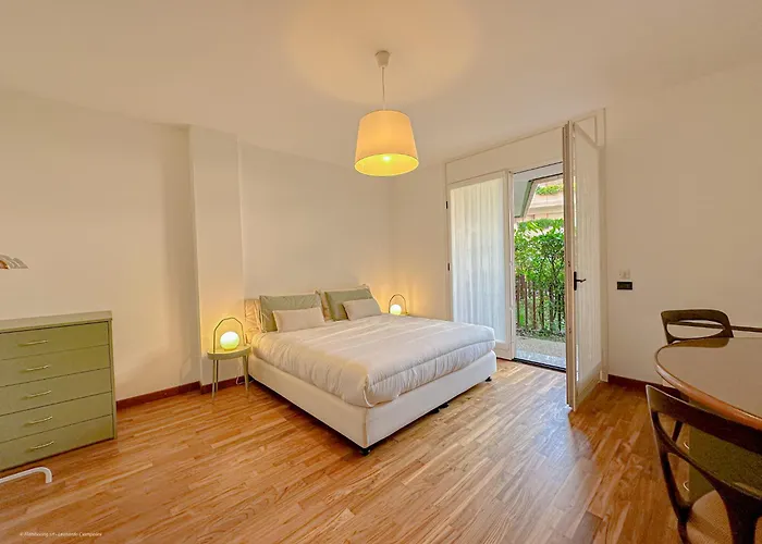 Aspromonte Lakeside - Garden Retreat *
