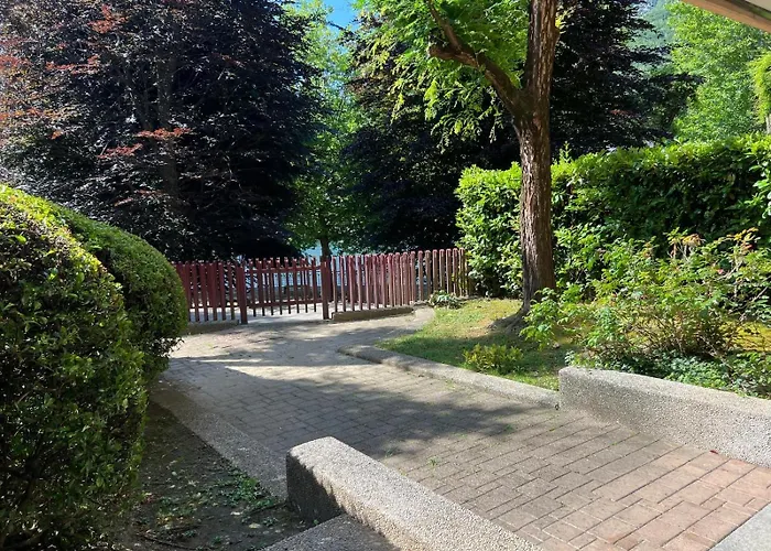 Aspromonte Lakeside - Garden Retreat