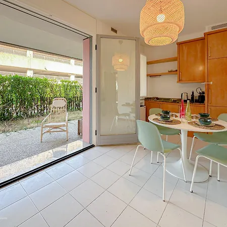 Apartmán Aspromonte Lakeside - Garden Retreat