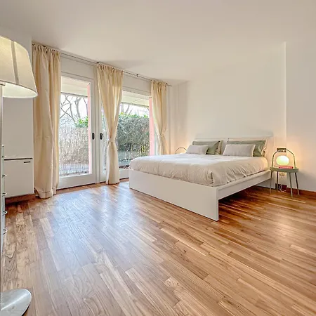 Apartmán Aspromonte Lakeside - Garden Retreat *