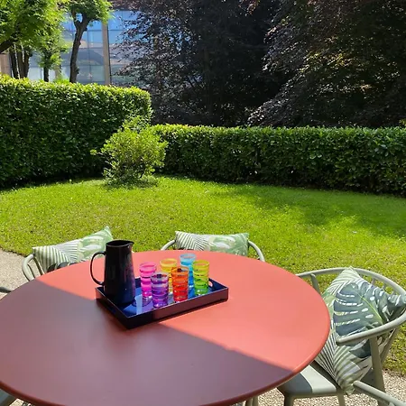 Apartmán Aspromonte Lakeside - Garden Retreat *