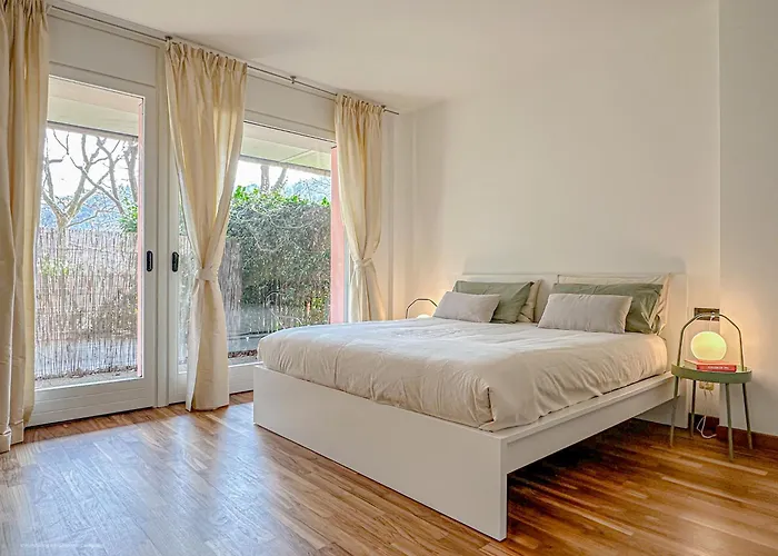 Aspromonte Lakeside - Garden Retreat *