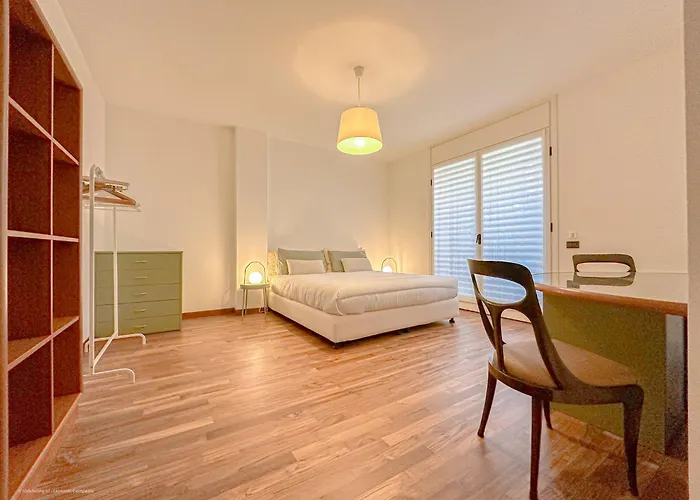 Aspromonte Lakeside - Garden Retreat