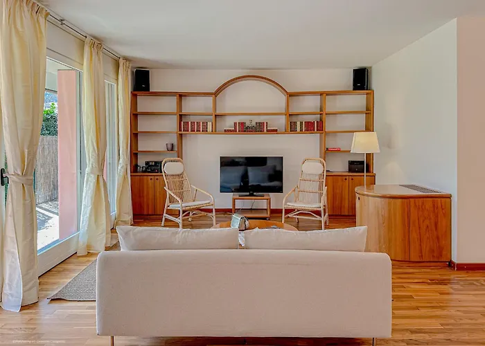 Aspromonte Lakeside - Garden Retreat Apartment Lecco